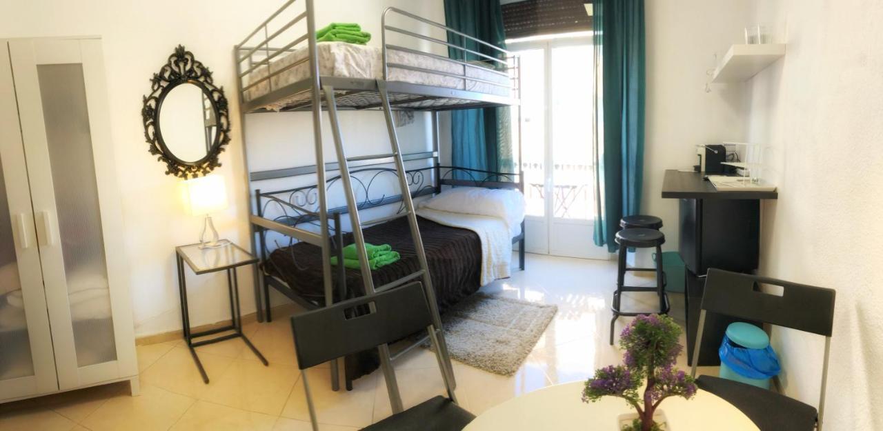 Arriola Rooms Malaga Exterior photo